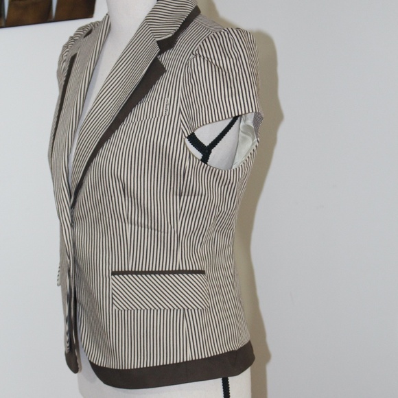 BCBGMaxAzria Black and White Striped Blazer - Picture 2 of 8